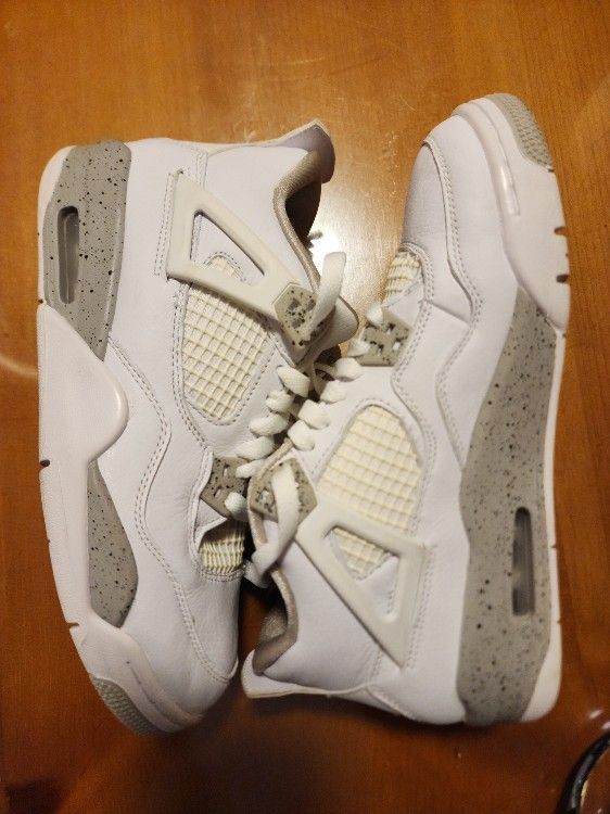 Air Jordan 4 Retro White Oreo Size 7y
