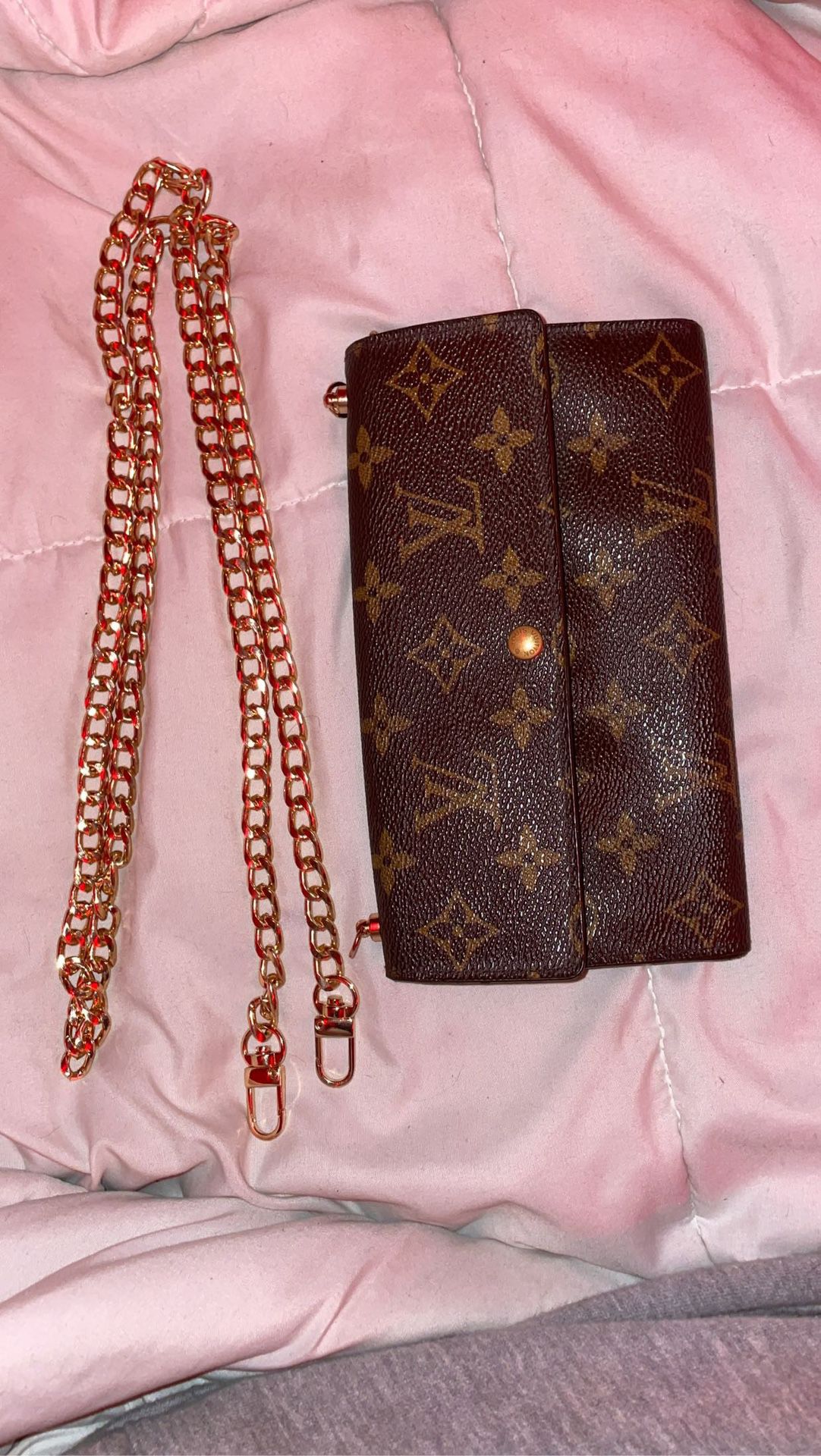Womens Louis Vuitton wallet