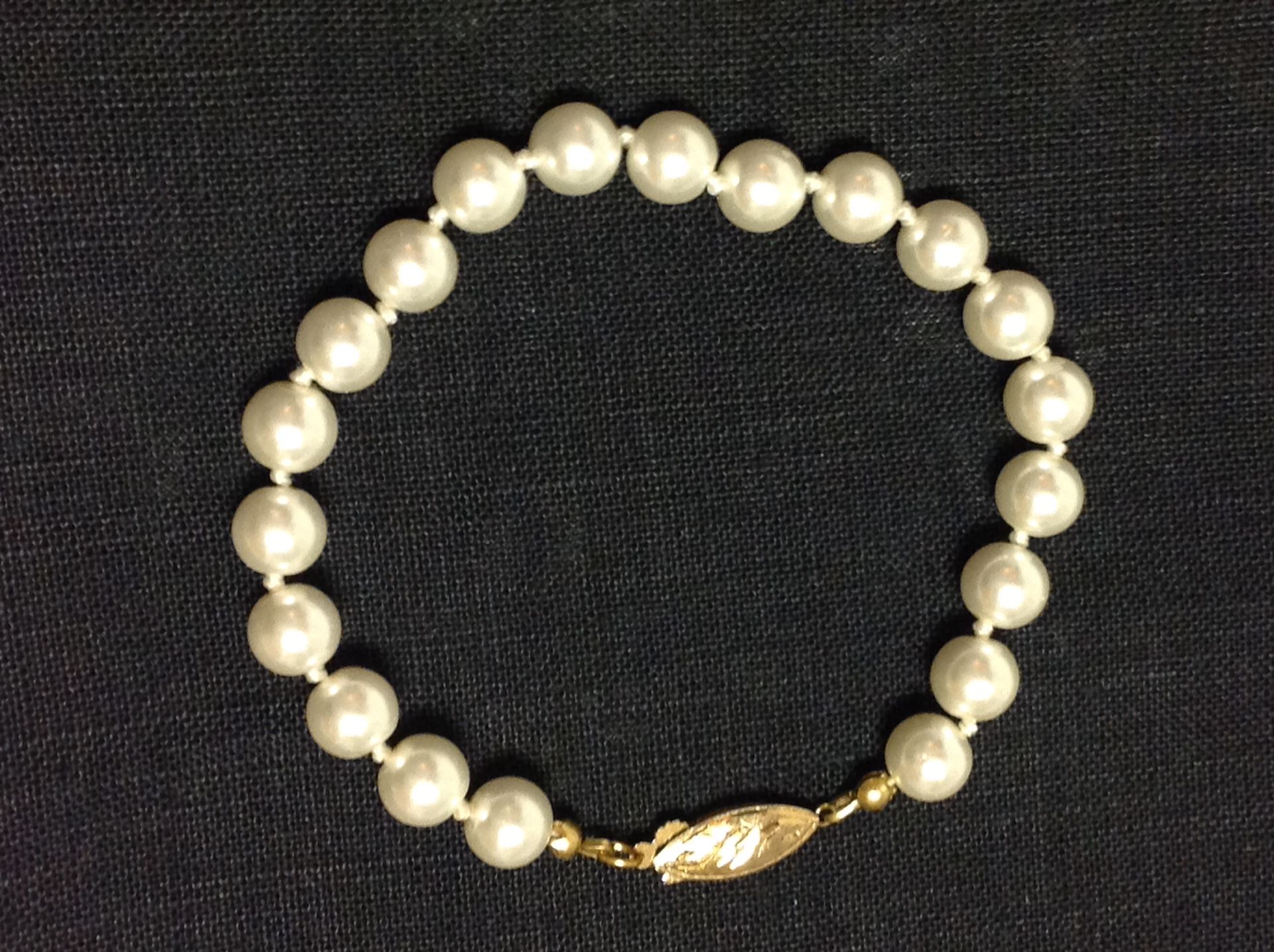 8" pearl bracelet