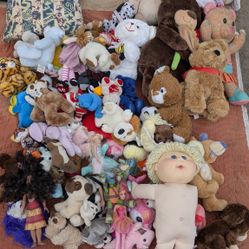 Big Bundle Of Stuffed Animals 