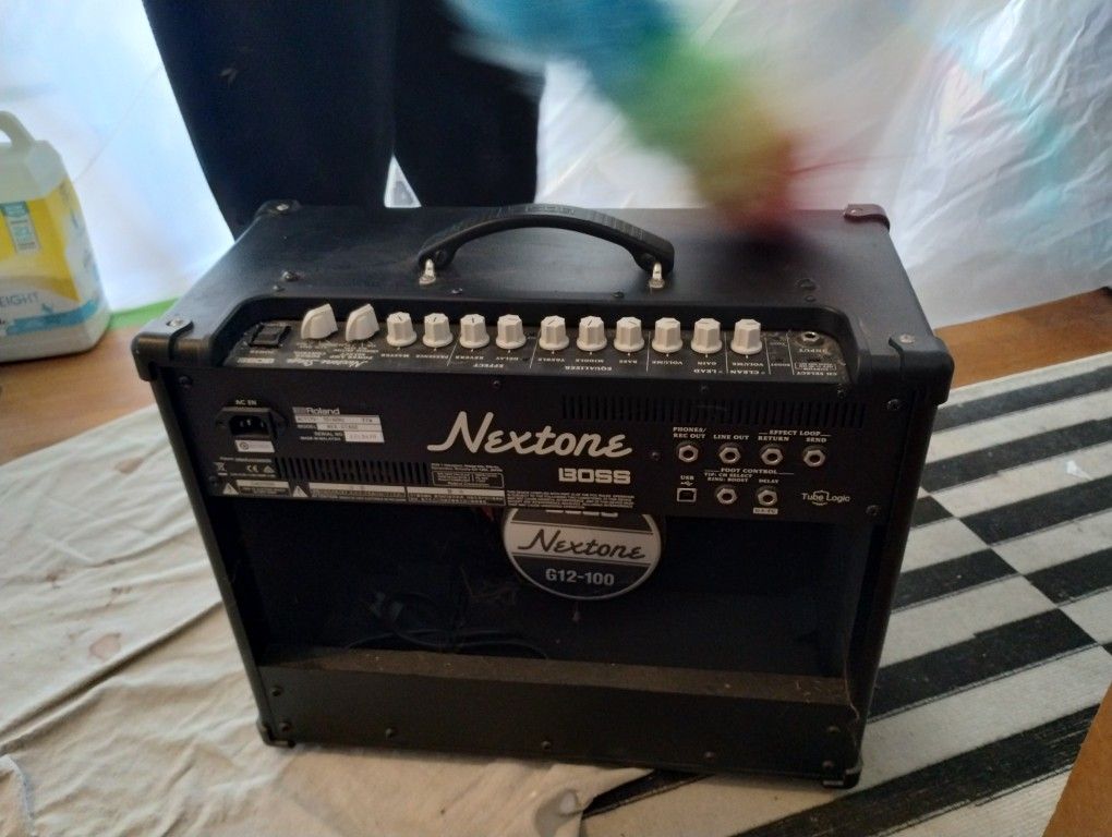 Guitar Amps  &  guitar Amps