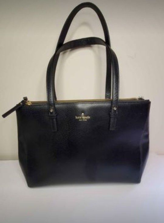 Kate Spade New York Large Women's Black Saffiano Leather Bag.