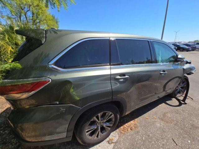 2016 Toyota Highlander