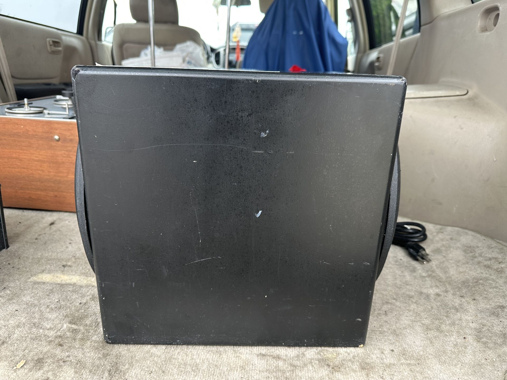 2700 Watts Sunfire True Subwoofer Signature, Dual 12” Woofer. NO SOUND FOR REPAIR