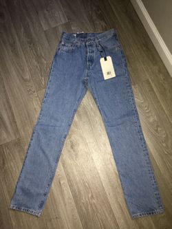 Brand New Levi’s 501-Mom Jean (25x32)