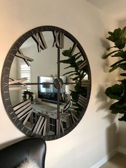 Oversized wall clock