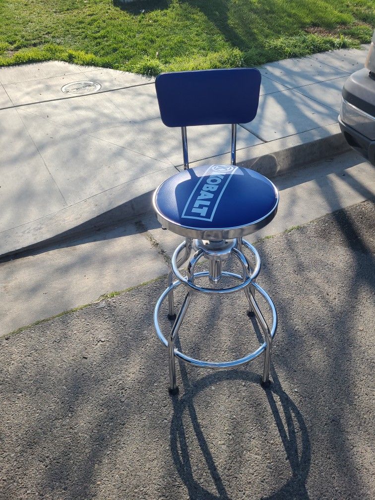 Kobalt Adjustable Hydraulic Stool Mecanic Seat Chair for Sale in