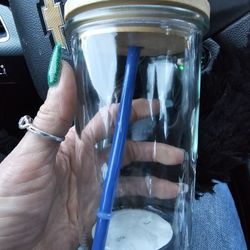 Crafters Glass Drinking Cups With Lid And Straws