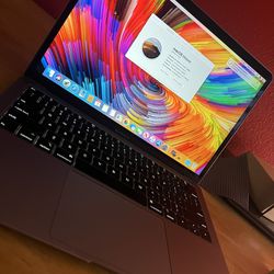 MacBook Air 13-inch 2018 8GB Ram 128GB Storage 