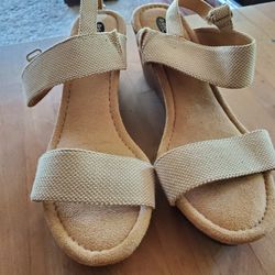 Dr.Schools Shoes Brand New SIZE 8 1/2. runs Small