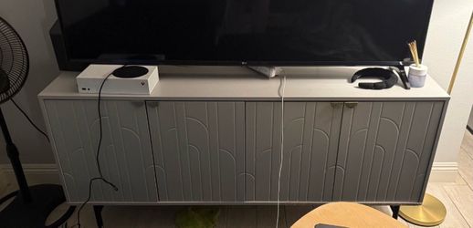 Media Console/ TV Stand