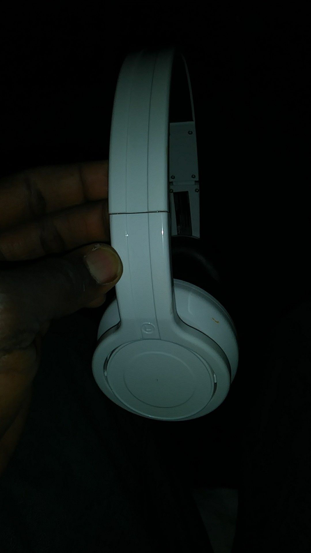 WIRELESS BLUETOOTH HEADPHONE