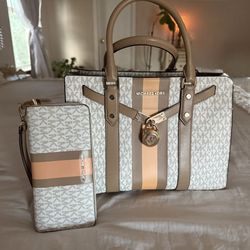 MK Purse And Wallet 