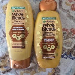 Whole Blend Honey Reparing Shampoo And Conditioner 