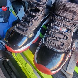 Jordan 11 bred size 7.5 men