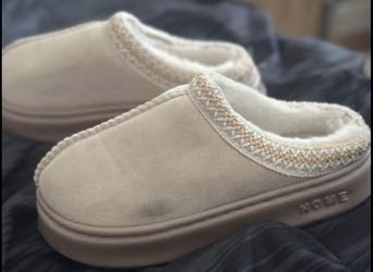 HOME Slippers