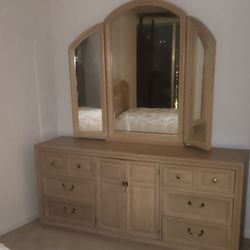 Stanley Furniture large 80 inch dresser with mirror