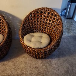 2 Tub Chairs 