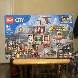 LEGO City Main Square 