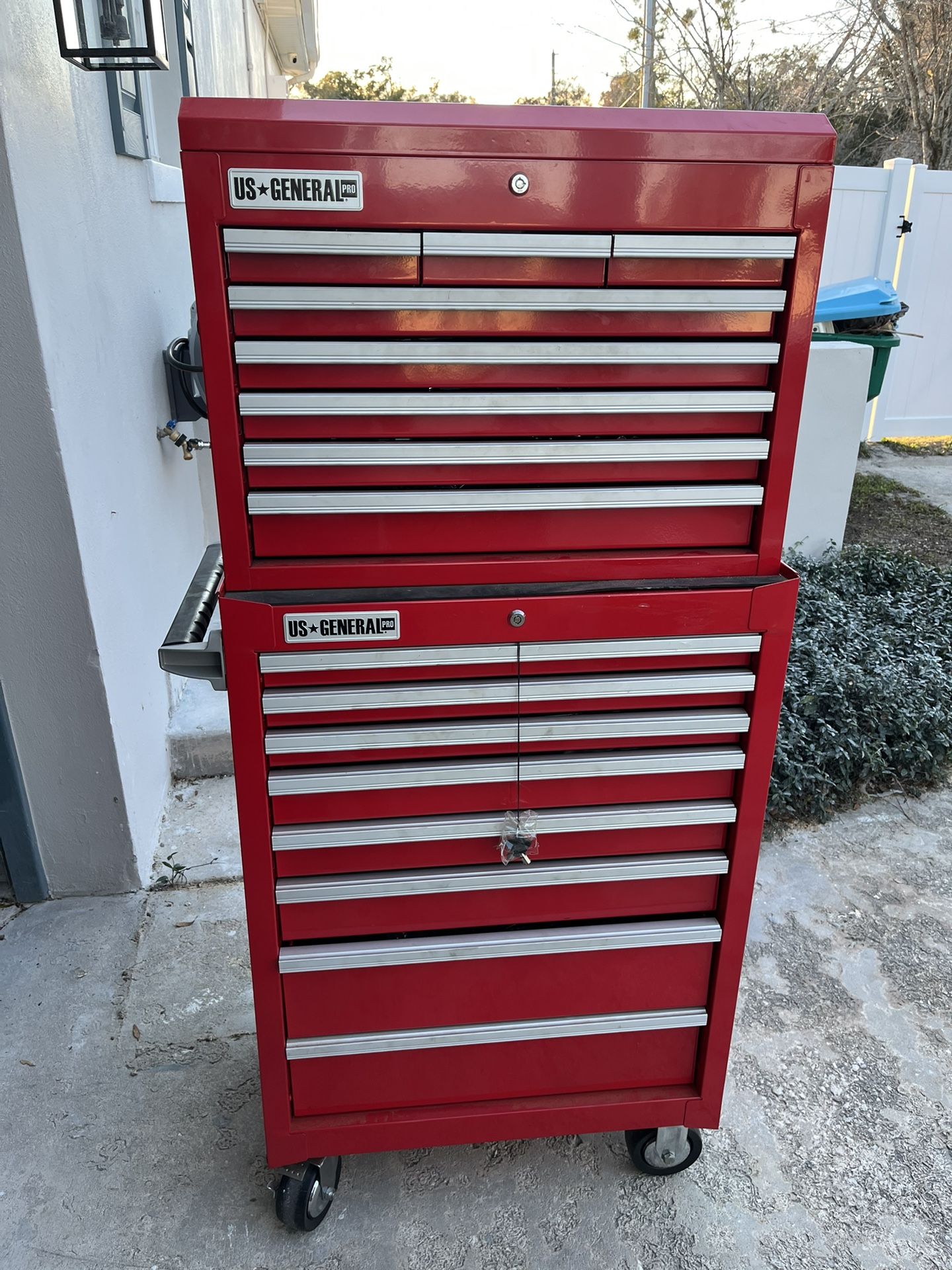 For Sale: 26” Tool Chest and Rolling Cabinet - (Red)
