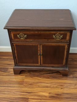 Beautiful Cherry Wood Nightstand / End Table