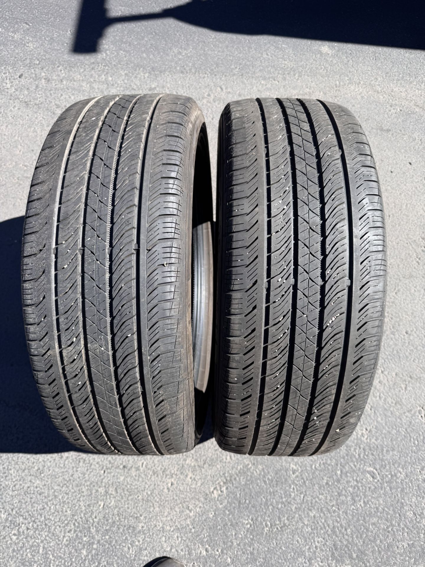 Pair (2) 235 50 19 Continental ProContact TX Tires