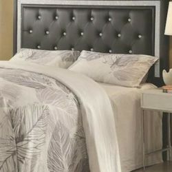 Black Clearance Diamond Leather bed