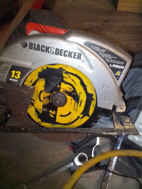 Black & Decker Saw With A Laser