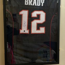 Tom Brady Certified Autographed Patriots Jersey
