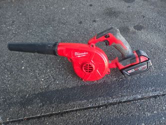 Milwaukee M18 Compact Blower Combo w/ XC 5.0 Battery