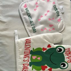 Handmade Oven Mitt Set Frog Dark