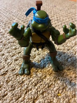 2004 Leonardo Back Flip action figure