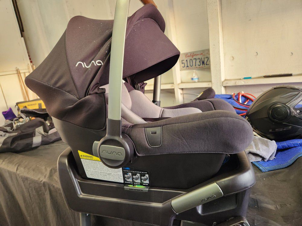 NUNA CAR SEAT for infants