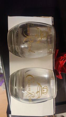 Crown royal cup set