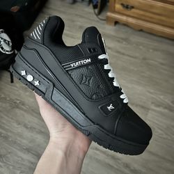 Black Lv Trainers