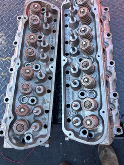 Ford V8 Engine Cylinder Heads Pair