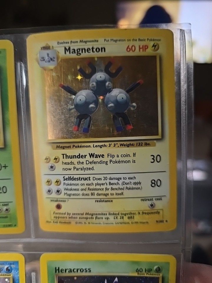 Magneton 1999 WotC US Pokemon Base Set 9/102 Foil Holo Rare English