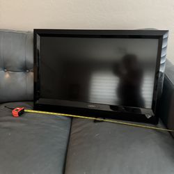 Visio Television  31 Inches Measured Diagonally