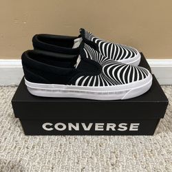 Kids Converse Slip On Size 4.5