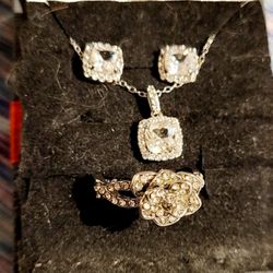 BNWT WHITE SAPPHIRE 3PC SET