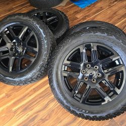 20" CHEVY SILVERADO TRAIL BOSS RIMS & TIRES 