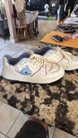 ZARA Stitch Sneakers K4.5