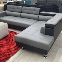 New Izzy Grey Sectional With Free Delivery 
