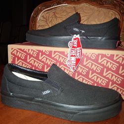 VANS CLASSIC BLACK SLIP ON SNEAKERS 