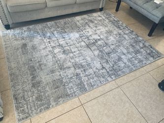 Area Rug / Living Room Or Bedrooms/ 7x5