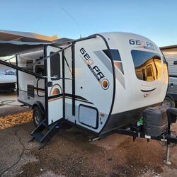 Rockwood geo pro 19ft bunkbed trailer off grid lightweight