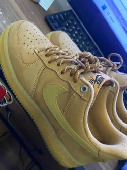 NIKE AIR FORCE 1 8.5 M
