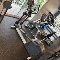 Life Fitness Elliptical 