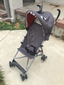 Shark stroller used once