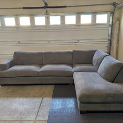 Free Delivery- Gray Costco Thomasville Artesia Sectional Couch Retails $1,500